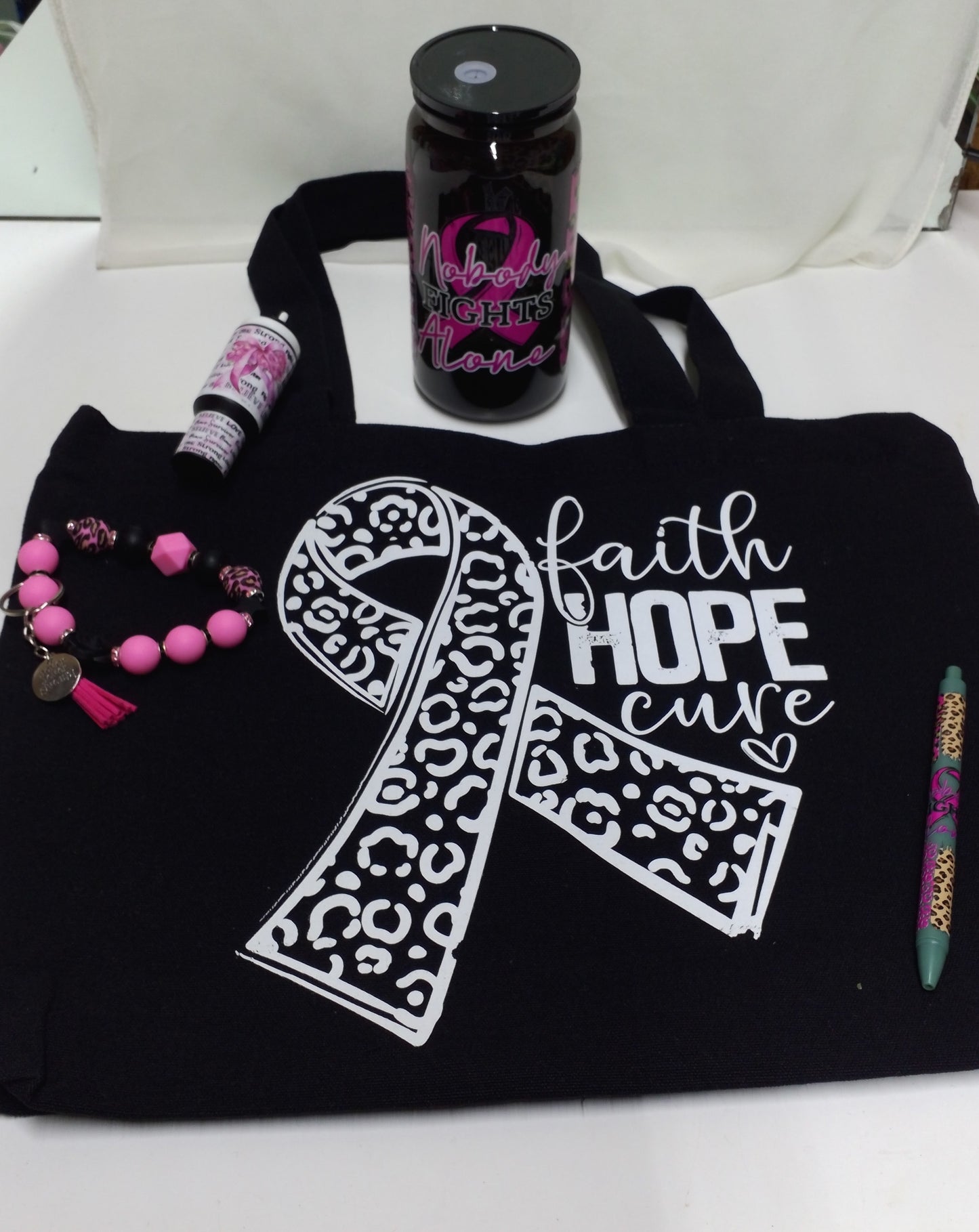 Hoppy Box "Breast Cancer"