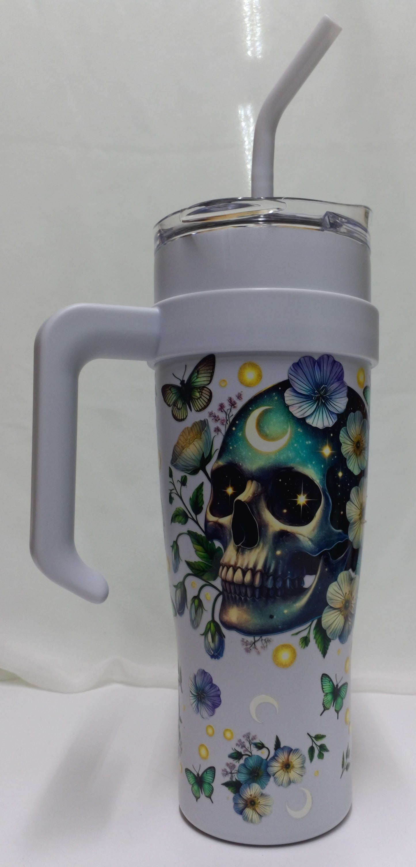 Skull/moon